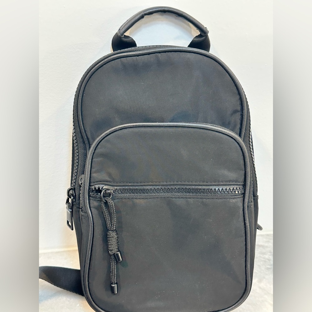 Black Sling / Crossbody Bag miniature backpack 🎒